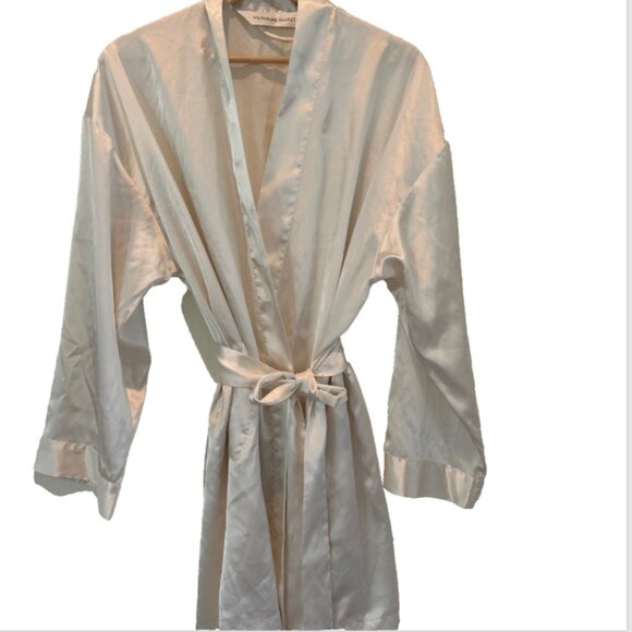 Victoria’s Secret Satin Short Robe Cream One Size Lounge Bridal Sleepwear - Picture 1 of 7